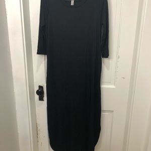 3/4 sleeve black dress